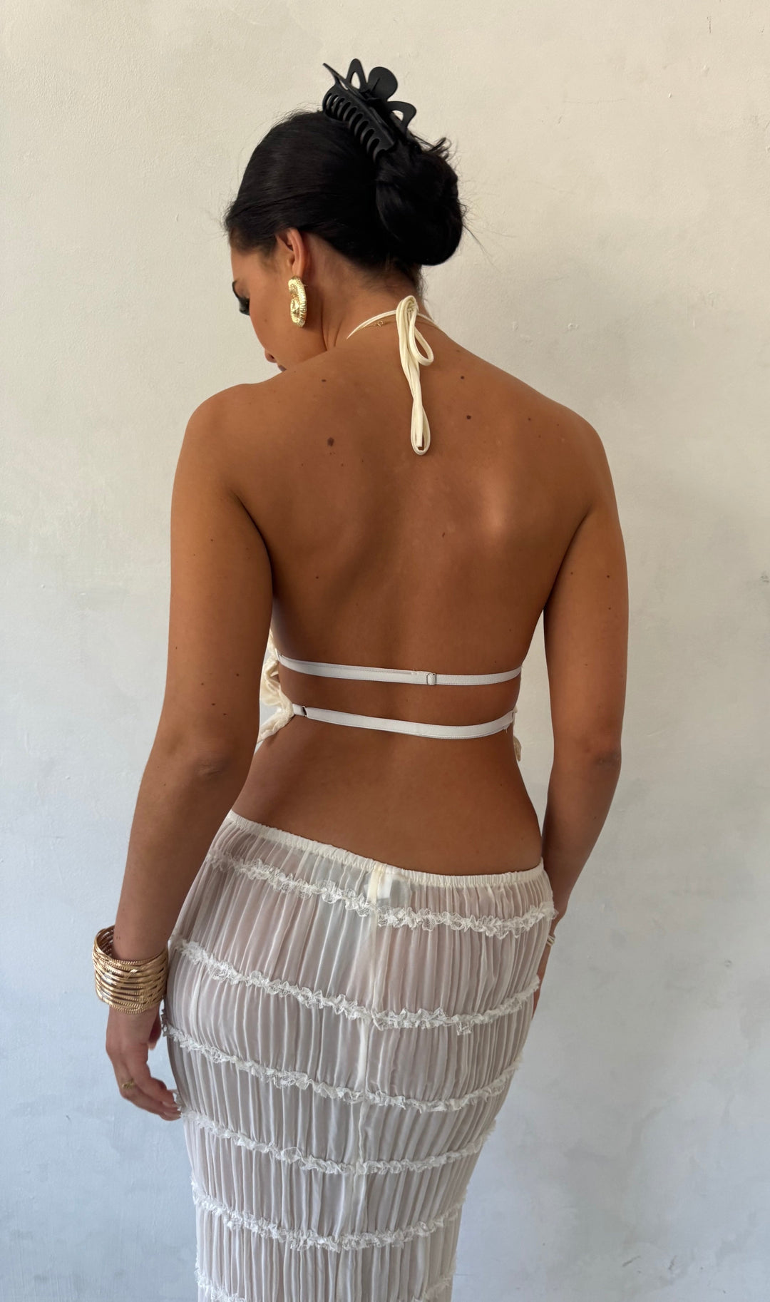 Valantomode | Elegant White Halter Neck Maxi Dress for Chic Occasions