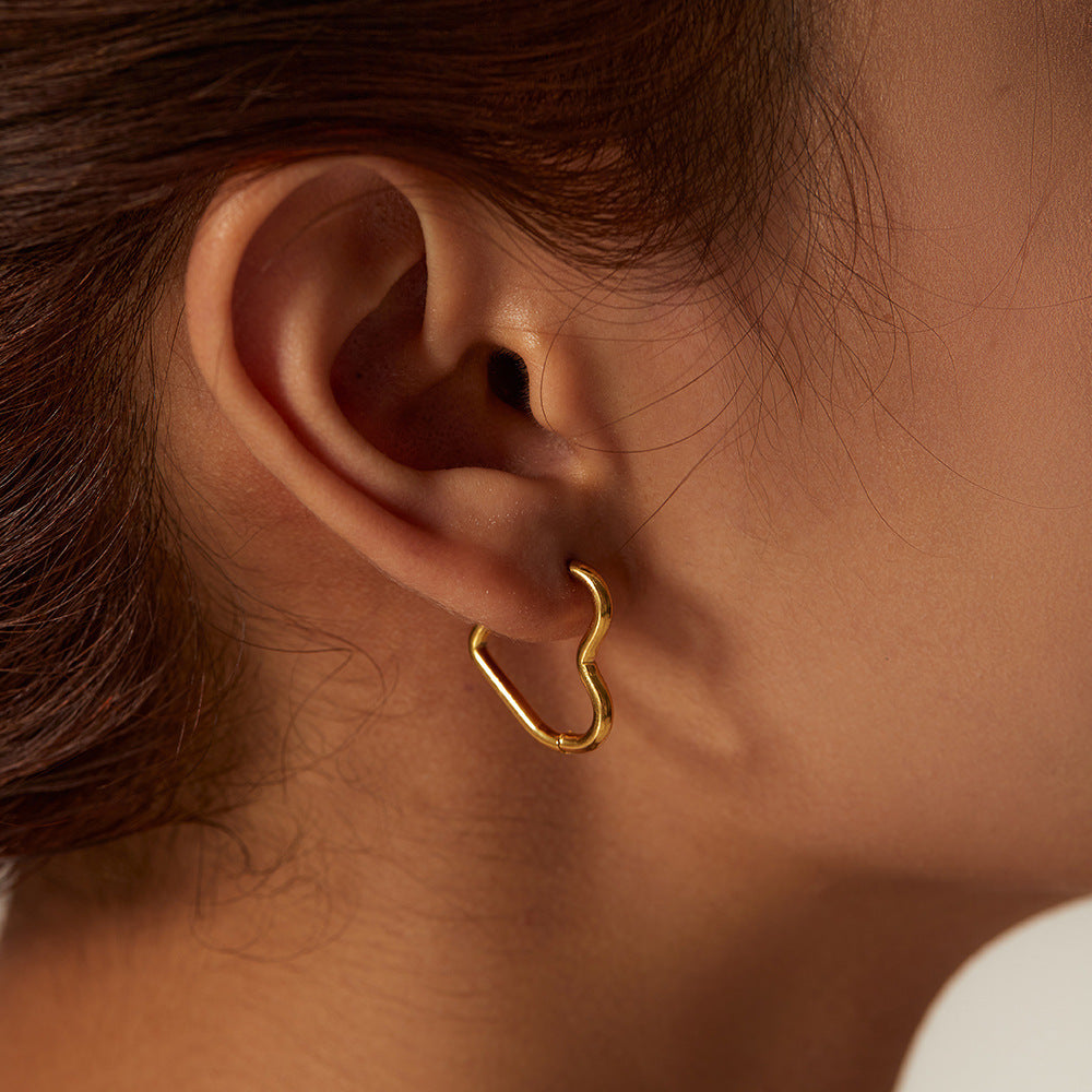 Valantomode | Lightweight Plated Heart-Shaped Hoop Earrings with Cordate Linear Geometry