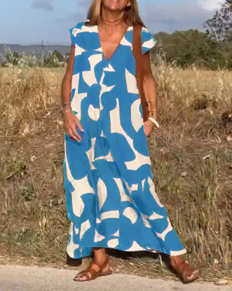 Valantomode | Dress with Relaxed Abstract Design