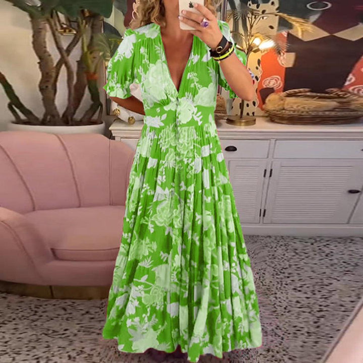 Valantomode | Dress with Vibrant Floral Pattern