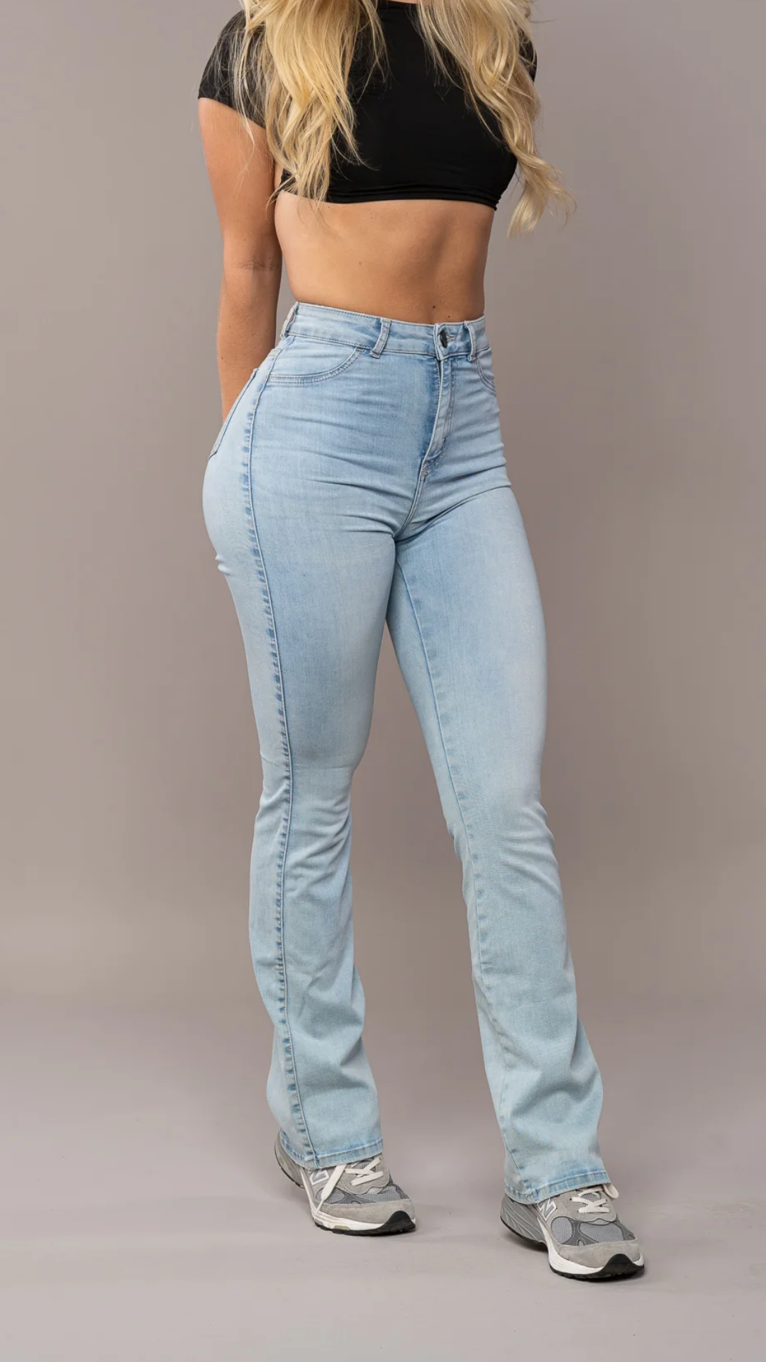 Valantomode | Chic High-Waisted Flare Jeans for Effortless Style