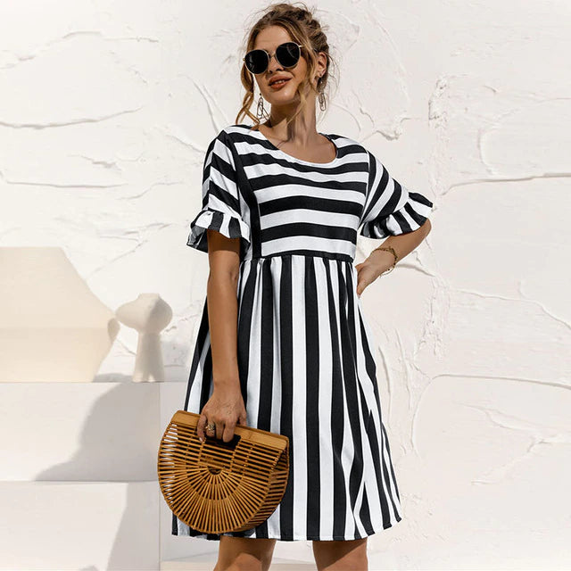 Valantomode | Chic Striped Dress Perfect for Summer Days and Events