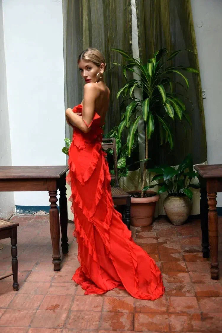 Valantomode | Elegant Evening Dress with Flowing Ruffles