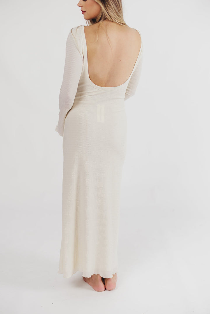 Valantomode | Textured Long Sleeve Maxi Dress for Effortless Elegance