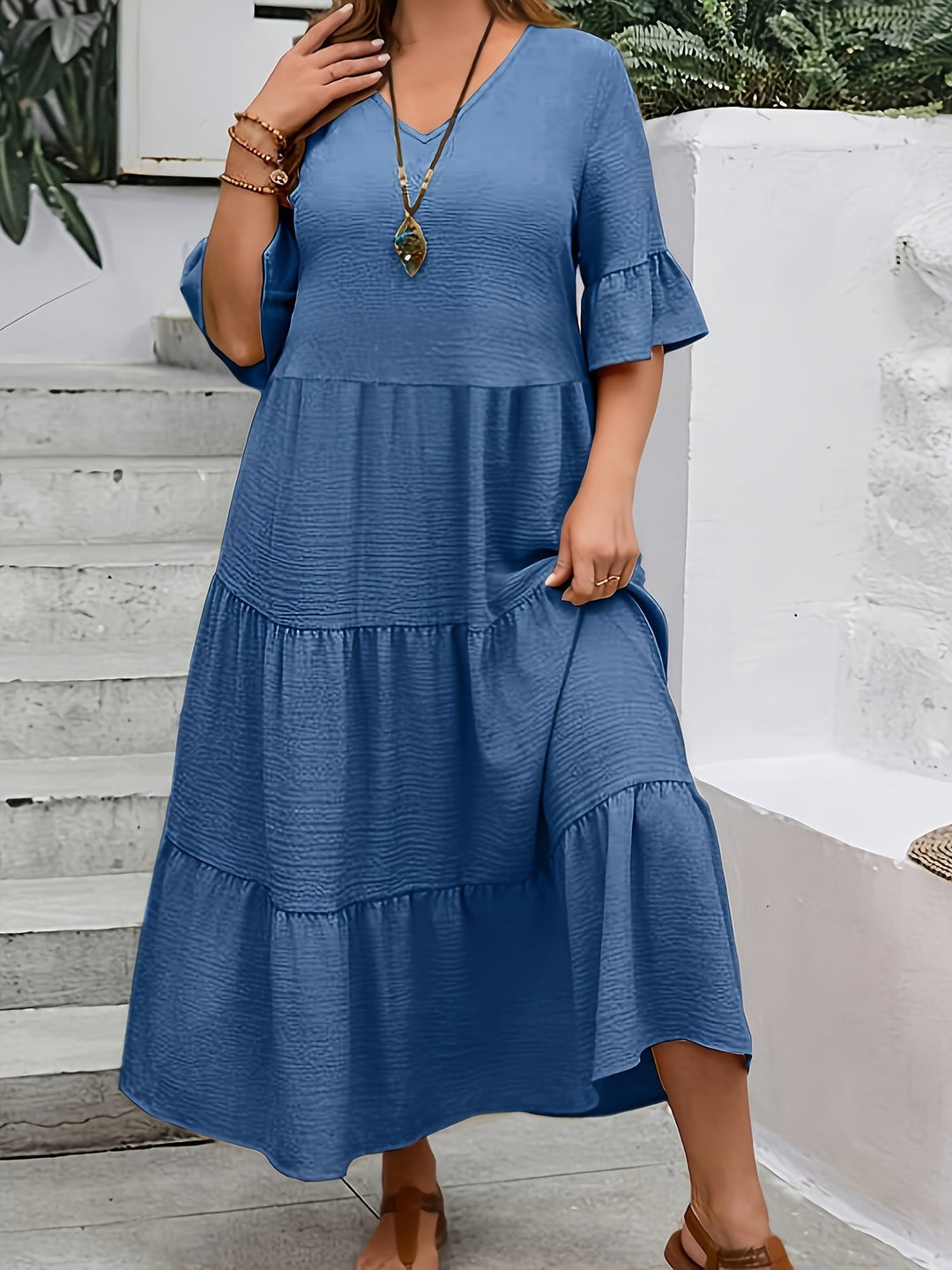 Valantomode | Dress with Graceful Flow