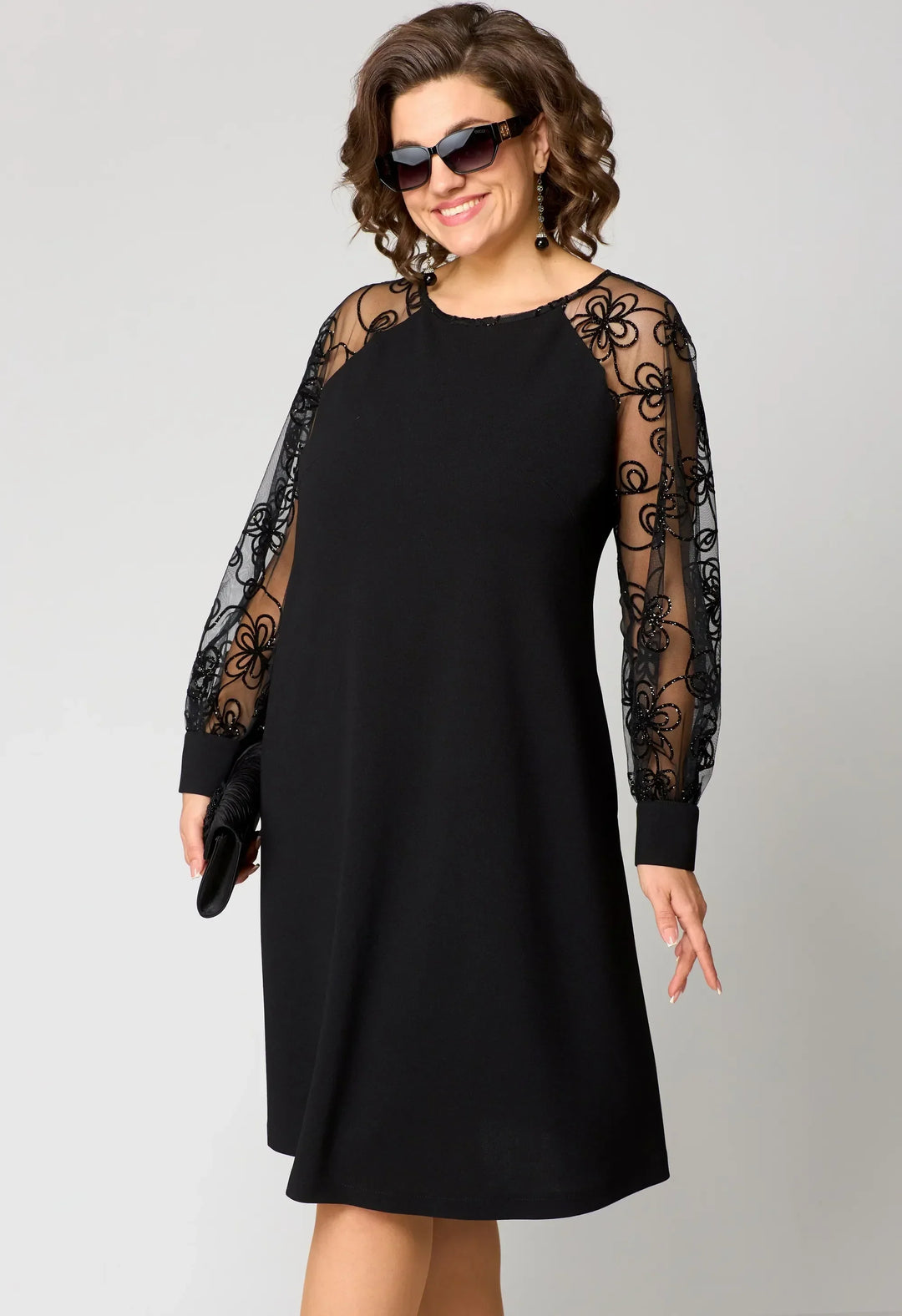 Valantomode | Stunning Lace Dress for Formal Events and Gatherings