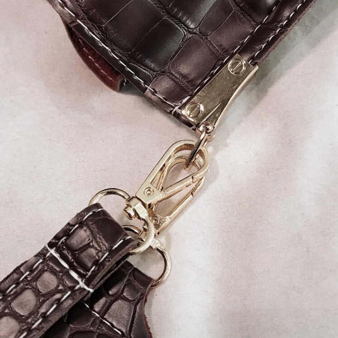 Valantomode | The ‘Aurelius’ Croc-Armor Handbag – Textural Dominance & Rigid Command