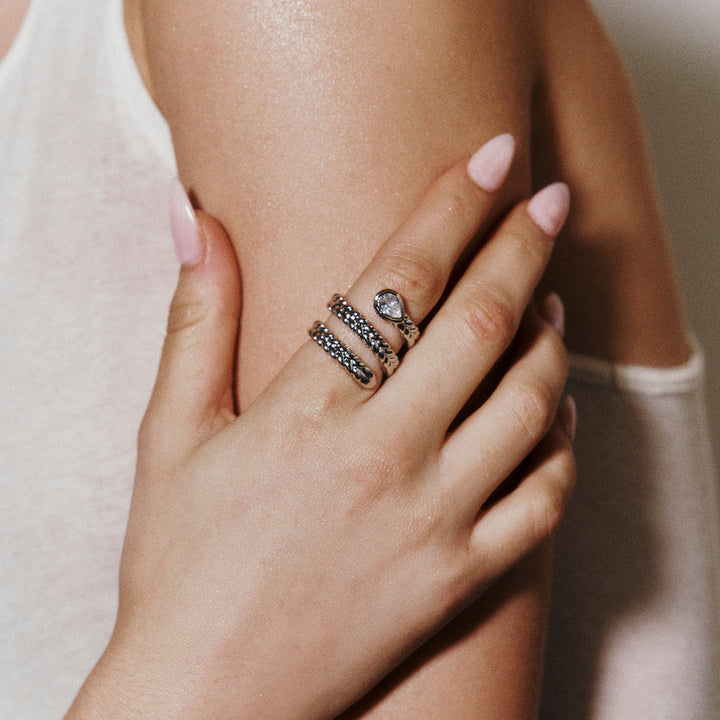 Valantomode | Plated Serpentine Wrap Ring with High-Refractive Teardrop Focal Asset