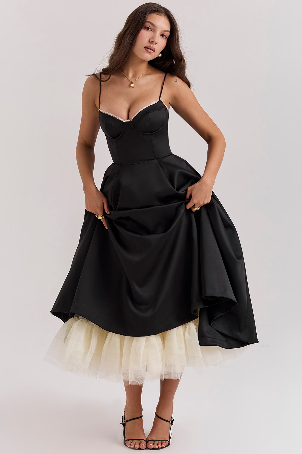 Valantomode | Sophisticated Long Dress with a Flattering Fit for Women