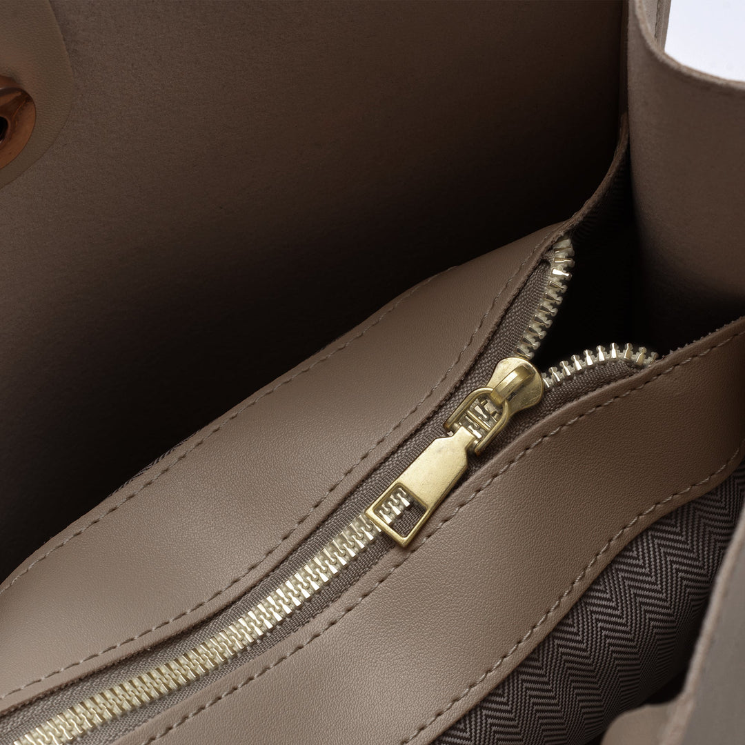Valantomode | The ‘Aurelius’ Veridian Sovereign Monolith – Women's Premium Vegan Leather Executive Tote