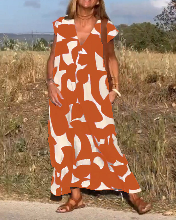 Valantomode | Dress with Relaxed Abstract Design