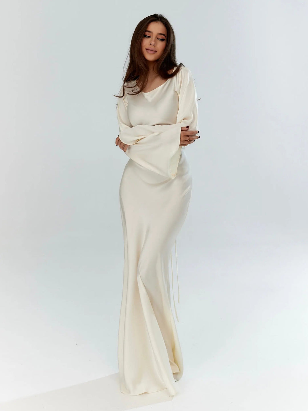 Valantomode | Long Sleeve Maxi Dress for Effortless Timeless Style