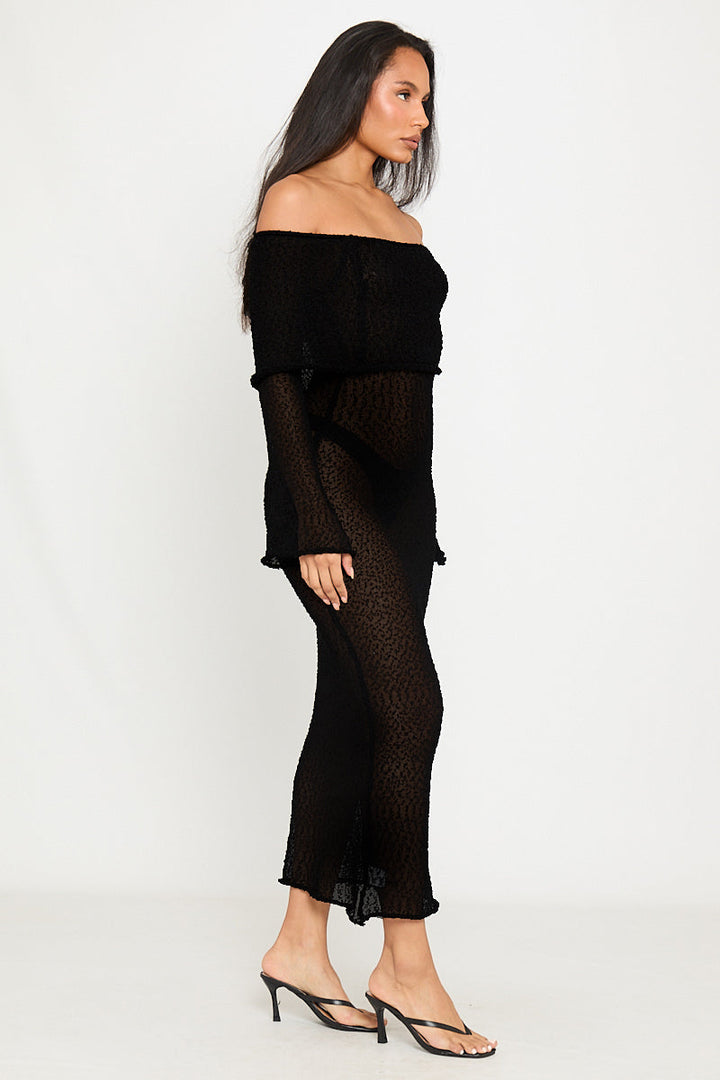 Valantomode | Robe Maxi Tricot Noir Épaules Dégagées Chic et Élégante