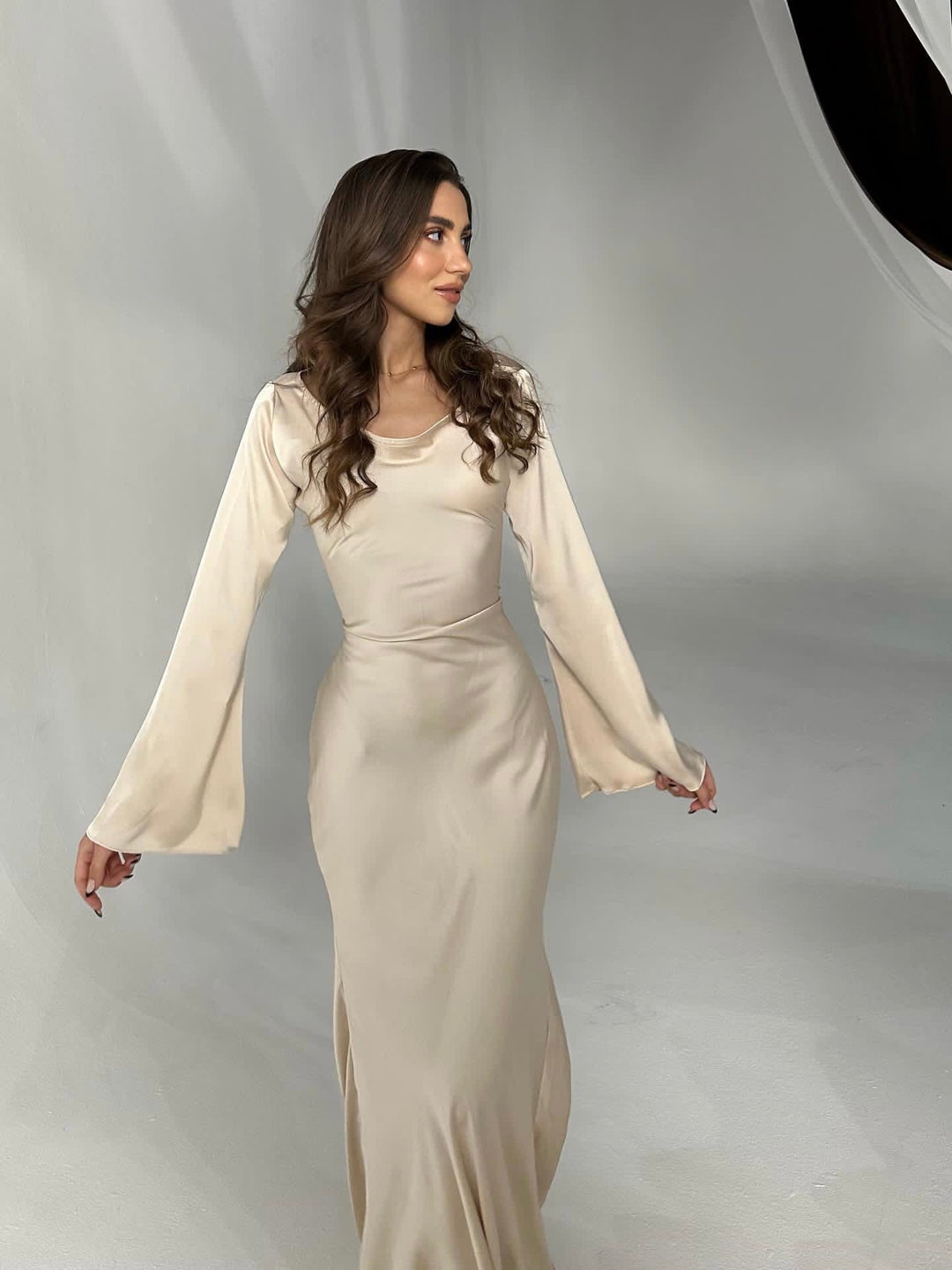 Valantomode | Elegant Dress with Stunning Bell Sleeves