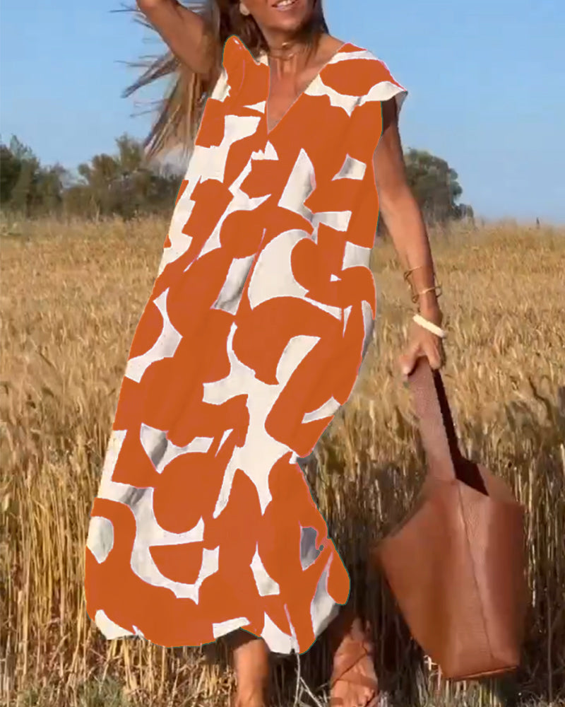 Valantomode | Dress with Relaxed Abstract Design