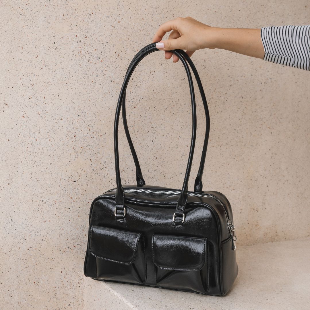 Valantomode | Linear Archival Baguette – Premium Vegan Leather Vintage-Style Shoulder Bag