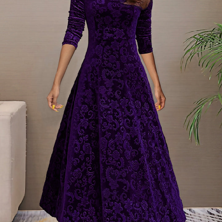 Valantomode | Luxe Velvet Dress for Chic Evening Events