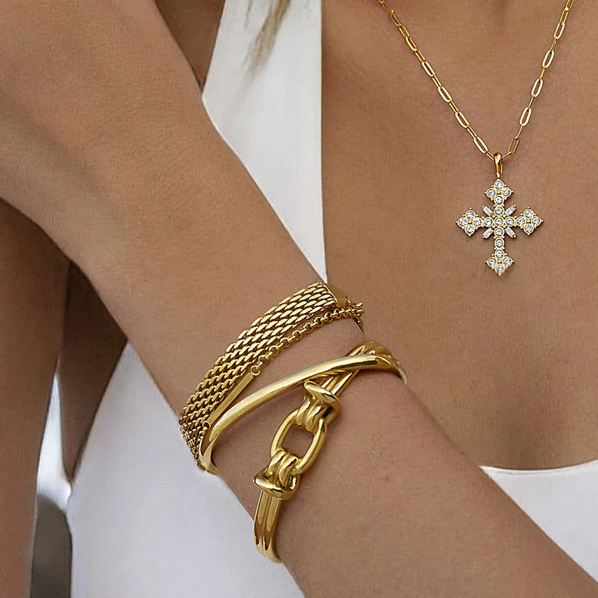 Valantomode | Gold Plated Sculptural Knot Bangle for Women