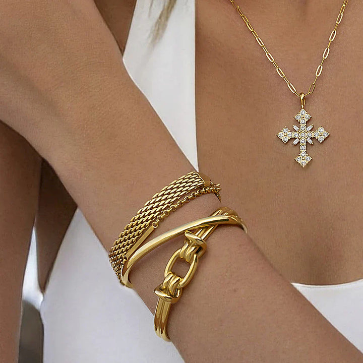 Valantomode | Gold Plated Sculptural Knot Bangle for Women