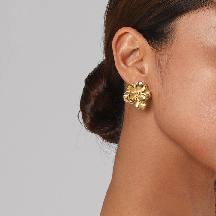 Valantomode | Plated Sculptural Floral Earrings with High-Refractive Stone Assets