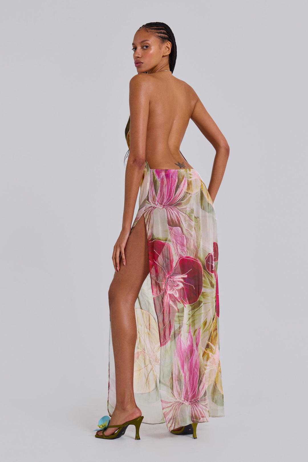Valantomode | Stunning Pink Backless Maxi Dress with Hand-Beaded Details