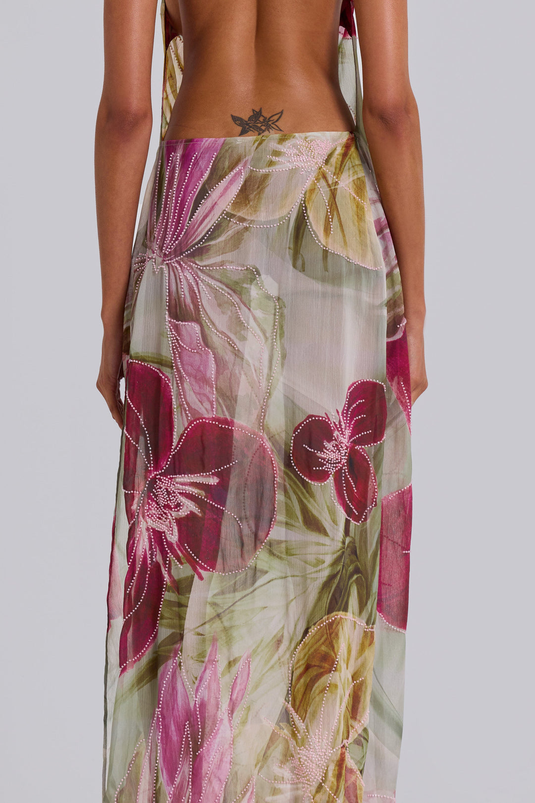 Valantomode | Stunning Pink Backless Maxi Dress with Hand-Beaded Details