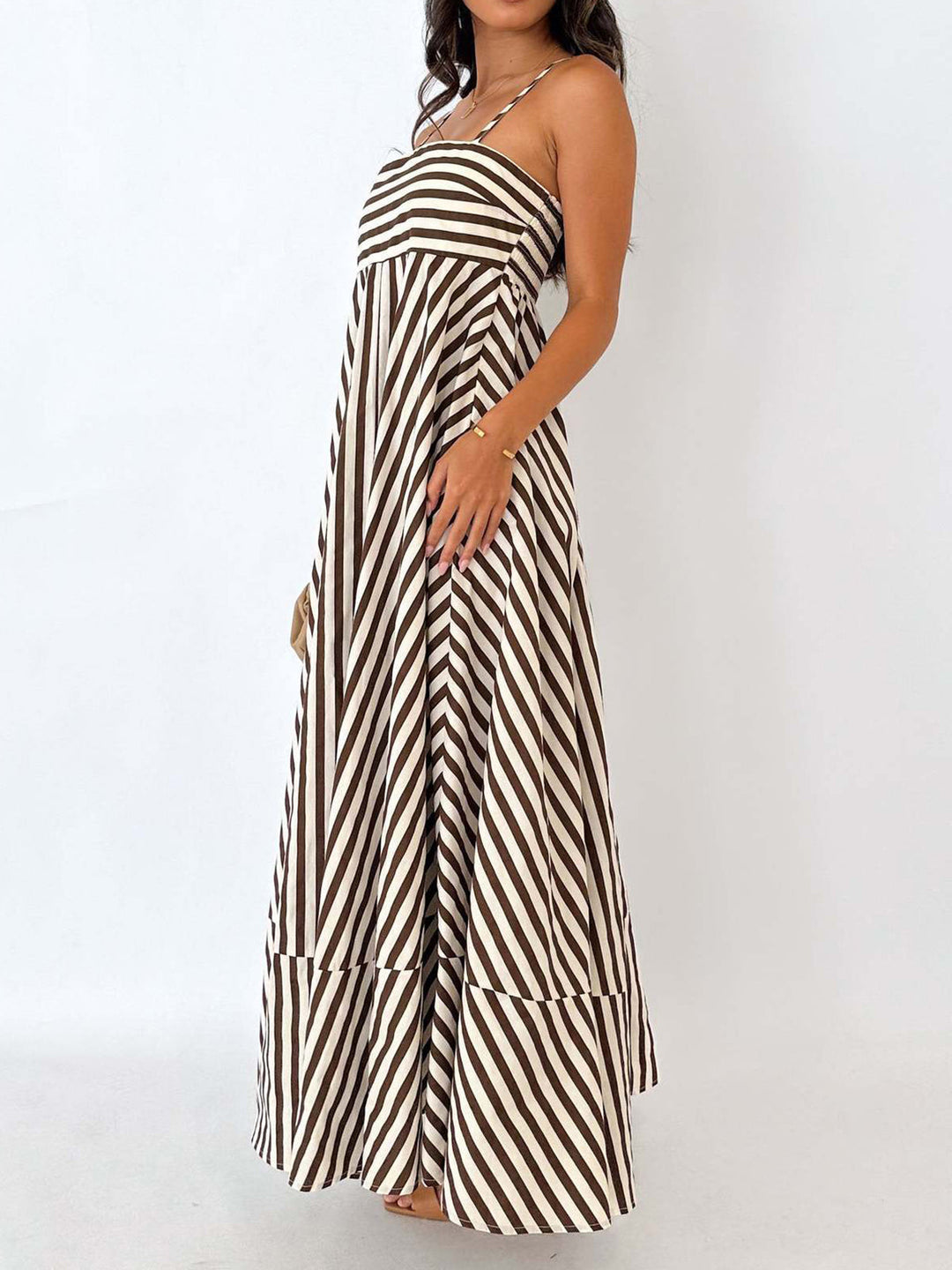 Valantomode | Chic Vertical Striped Maxi Dress for Effortless Style