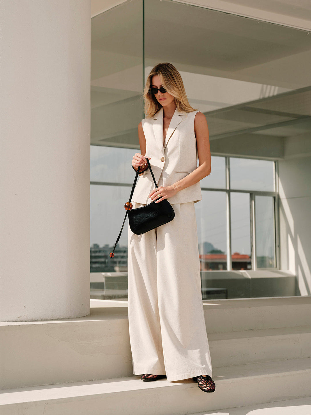Valantomode | Chic Beige Two-Piece Linen Blend Suit for Effortless Style