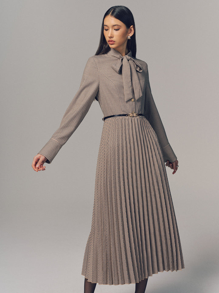 Valantomode | Chic Plaid Maxi Dress with Bow Neck and Belted Style
