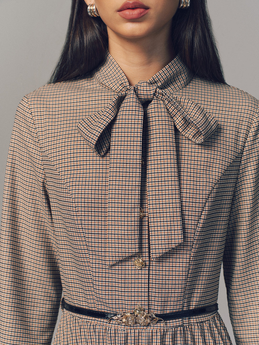 Valantomode | Chic Plaid Maxi Dress with Bow Neck and Belted Style