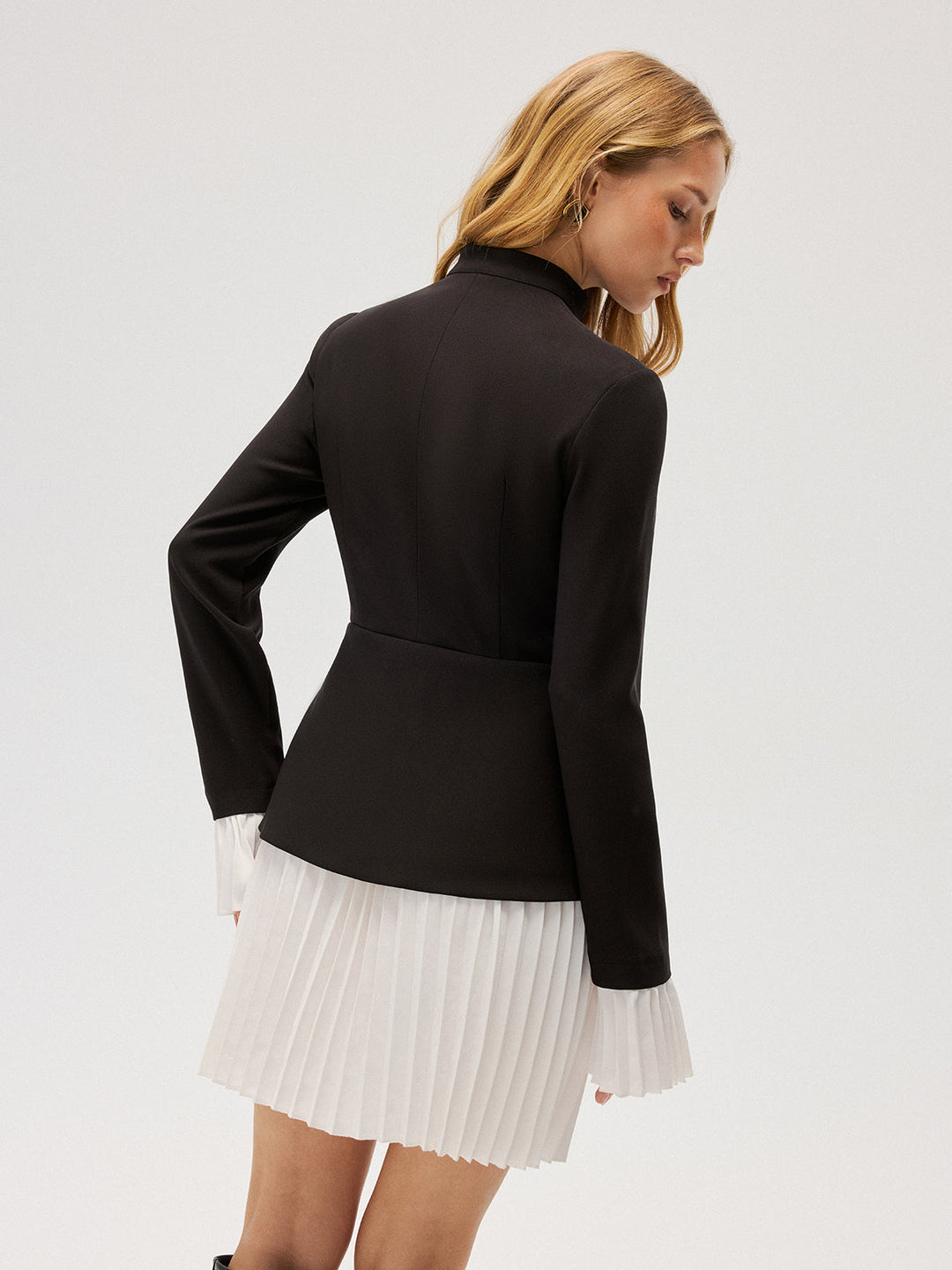 Valantomode | Chic Contrast Pleated Button Mini Dress for Stylish Looks