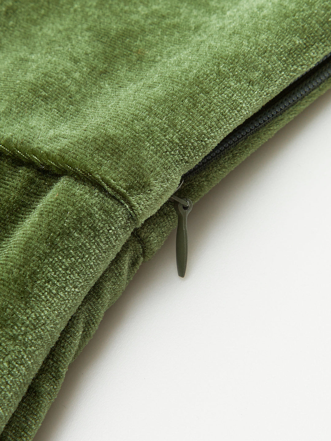 Valantomode | Luxe Velvet Asymmetric Sleeveless Dress for Chic Style