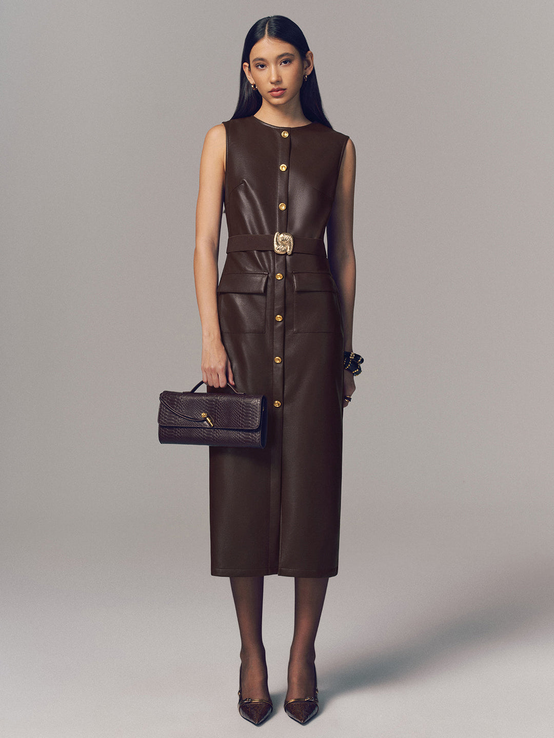Valantomode | Chic Sleeveless Maxi Dress with Belted Metal Button Detail