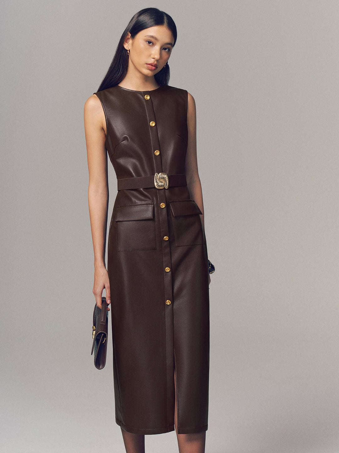 Valantomode | Chic Sleeveless Maxi Dress with Belted Metal Button Detail