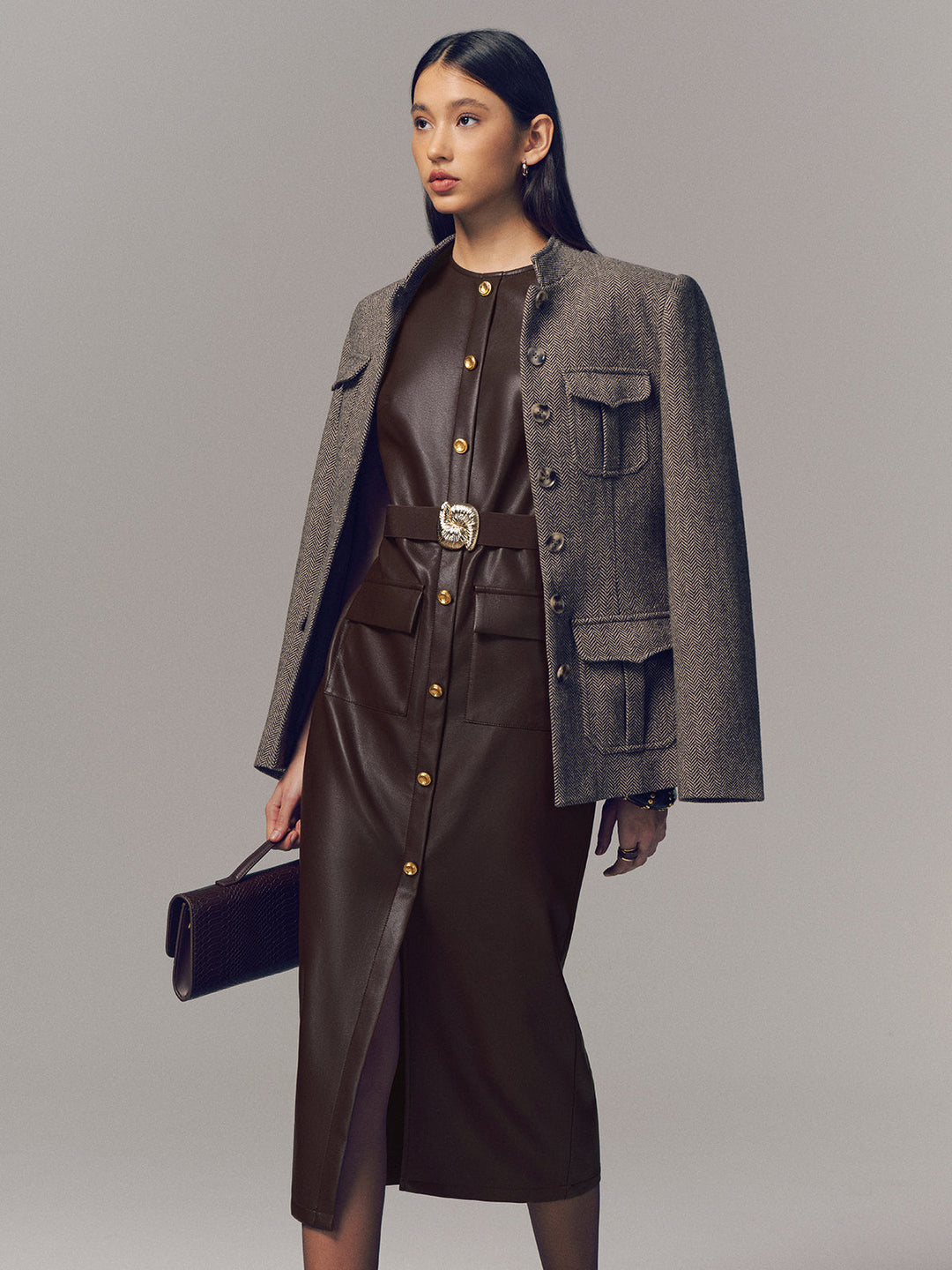 Valantomode | Chic Sleeveless Maxi Dress with Belted Metal Button Detail