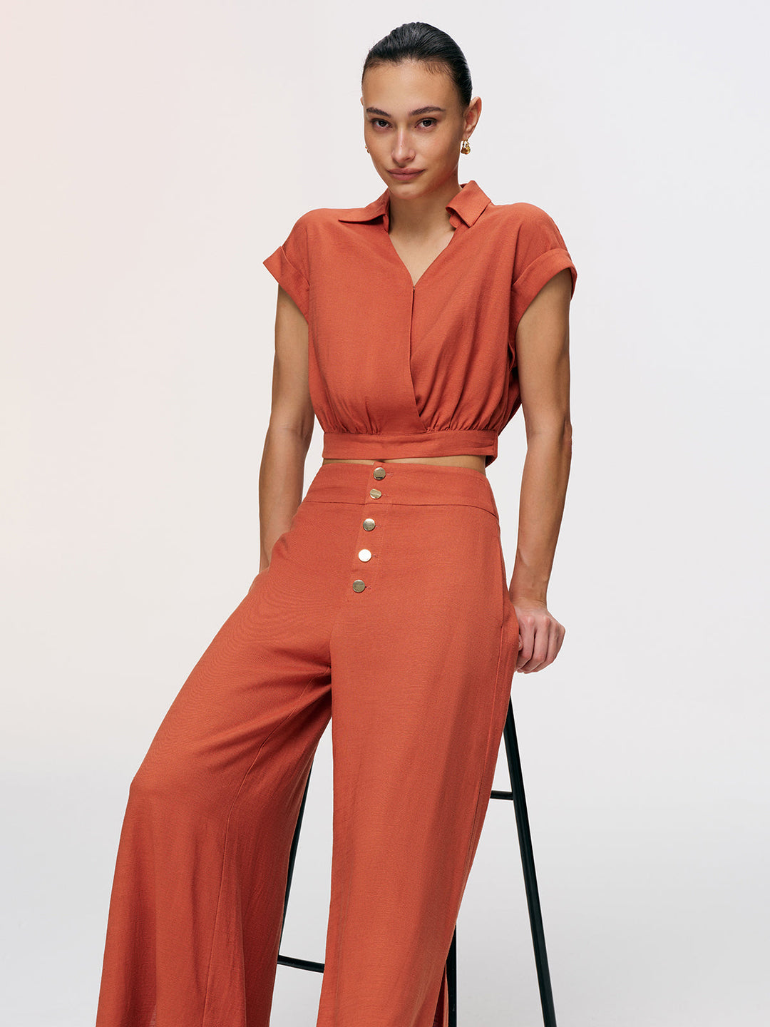 Valantomode | Stylish Linen-Blend Crop Top & Split Pants Ensemble