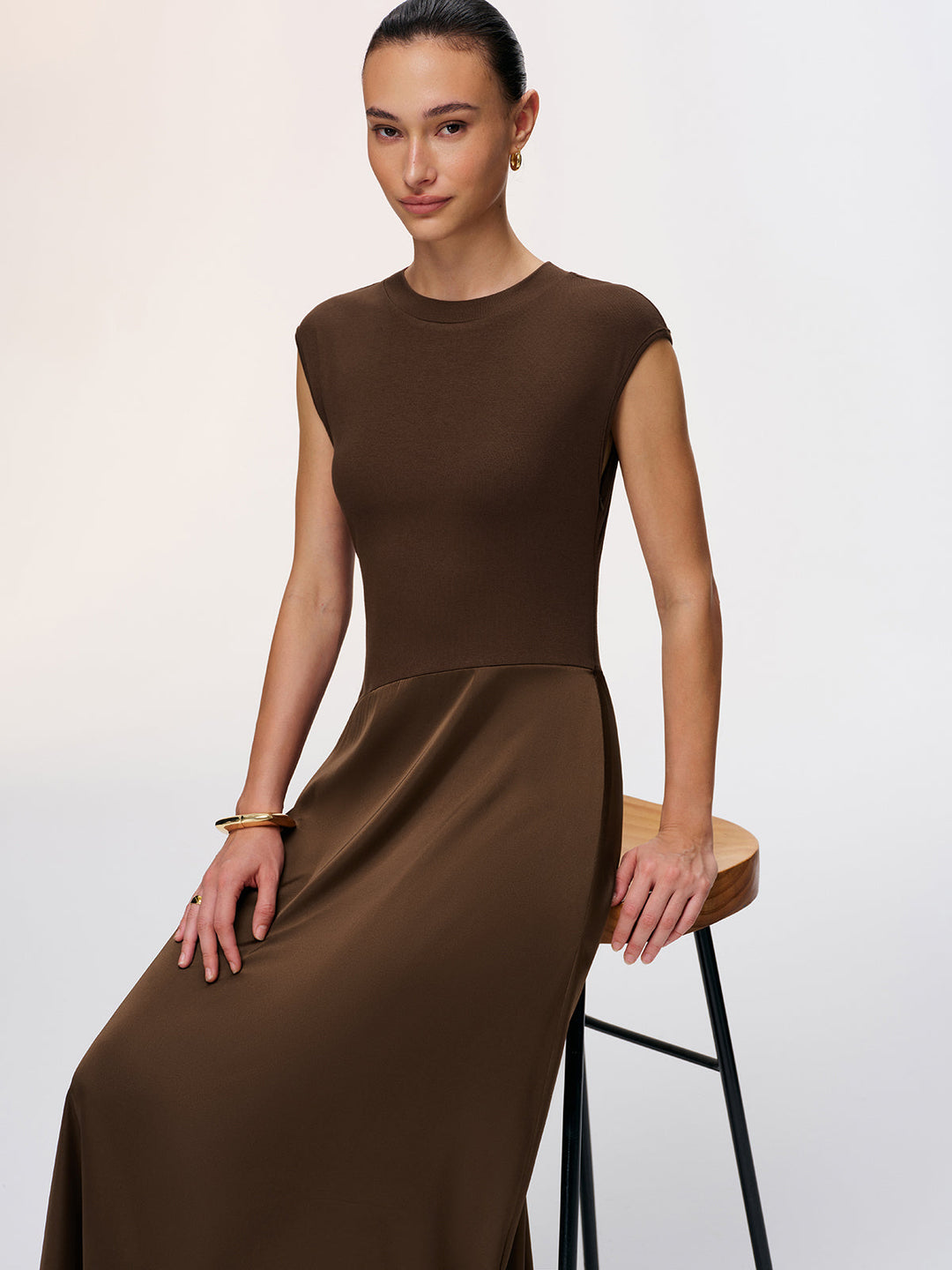 Valantomode | Elegant Satin Sleeveless Maxi Dress for Effortless Style