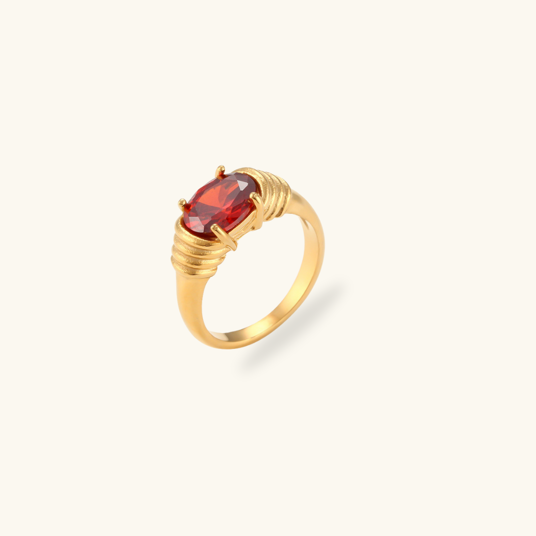 Valantomode | Plated Beatrice Ring with Textured Architecture and 9mm Prismatic Focal Asset