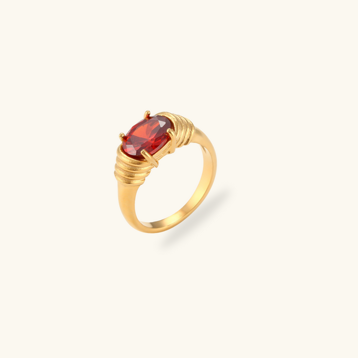 Valantomode | Plated Beatrice Ring with Textured Architecture and 9mm Prismatic Focal Asset