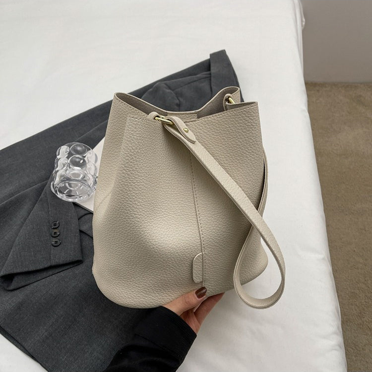 Valantomode | The Veridian Cylinder Garrison – Women's Premium Vegan Leather Bucket Bag