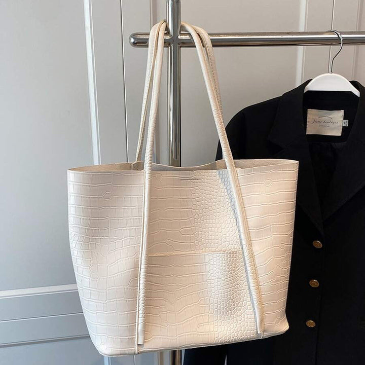 Valantomode | Imperial Croc Garrison – Premium Croc-Embossed Vegan Leather XL Business Tote