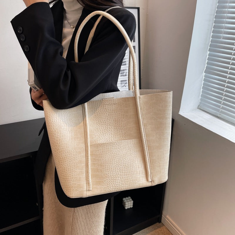 Valantomode | Imperial Croc Garrison – Premium Croc-Embossed Vegan Leather XL Business Tote
