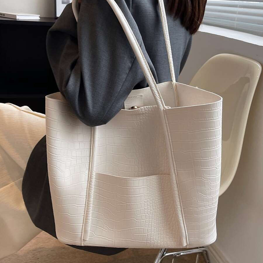 Valantomode | Imperial Croc Garrison – Premium Croc-Embossed Vegan Leather XL Business Tote