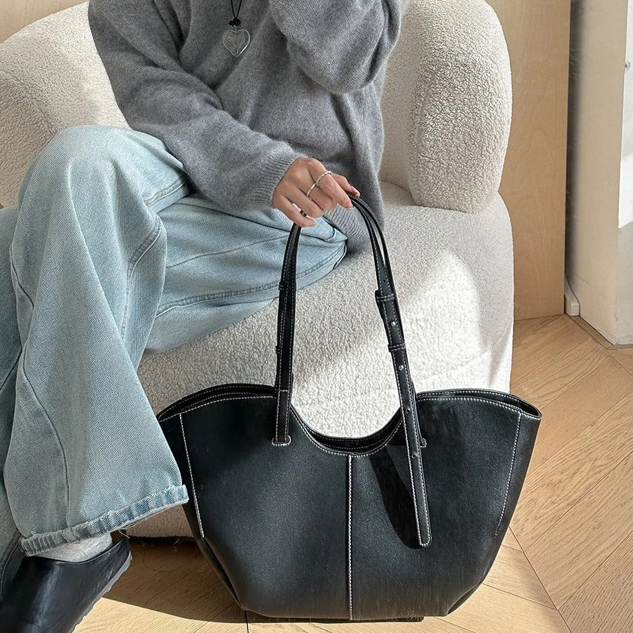 Valantomode | Amara Command Executive – 46cm Premium Vegan Leather Oversized Professional Tote