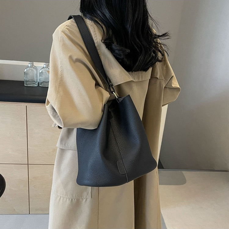 Valantomode | The Veridian Cylinder Garrison – Women's Premium Vegan Leather Bucket Bag