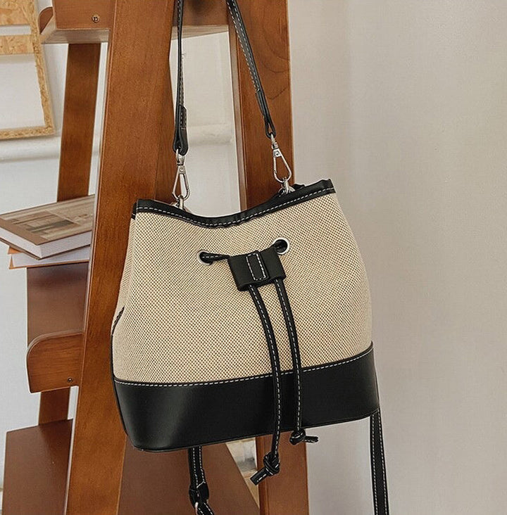 Valantomode | The ‘Aurelius’ Canvas Monolith – Heritage Utility & Textural Command