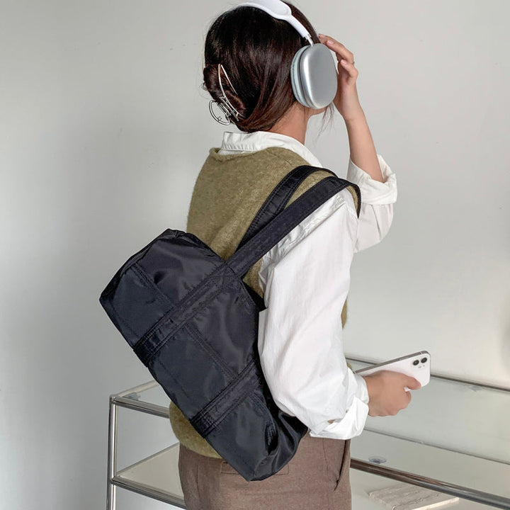 Valantomode | The Apex Nylon Transit Vessel – Women's Premium Compact Tactical Duffle