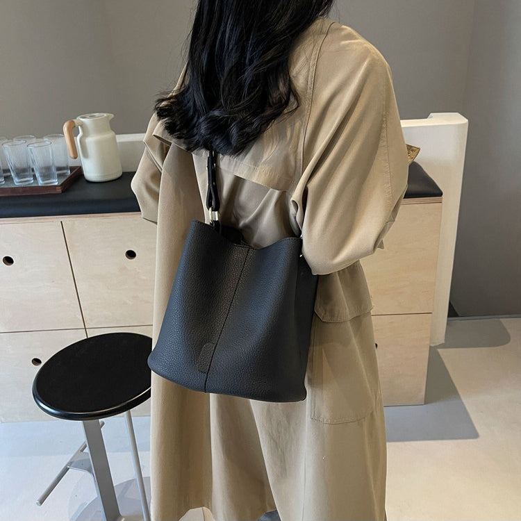 Valantomode | The Veridian Cylinder Garrison – Women's Premium Vegan Leather Bucket Bag
