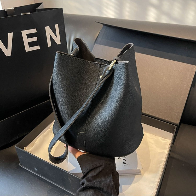 Valantomode | The Veridian Cylinder Garrison – Women's Premium Vegan Leather Bucket Bag