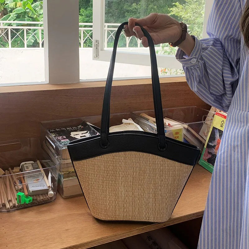 Valantomode | Solstice Artisan Garrison – Women's Premium Straw Tote with Vegan Leather Trim